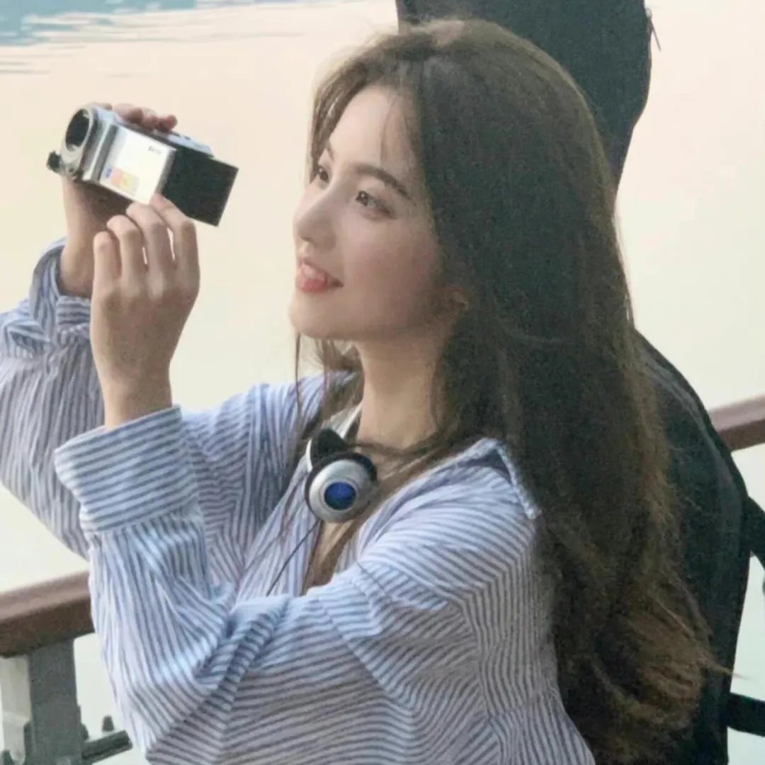 双面艾莉丝